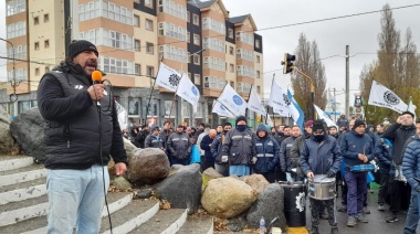La UOM Río Grande concretó paro y numerosa movilización