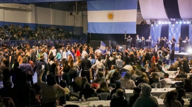 Esta noche llega la gran peña "Esperando el 25"