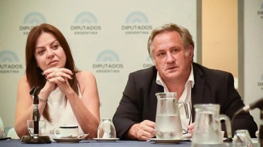 Alimentos por vencer, contratos millonarios, despido y denuncia