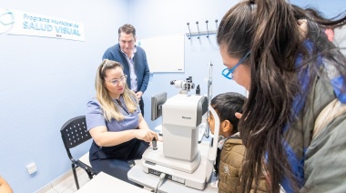 Se entregaron los primeros 200 lentes gratuitos del Programa Municipal de Salud Visual