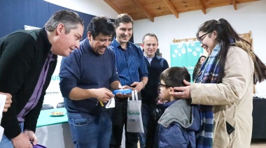 Harrington y Pérez realizaron la primera entrega de lentes de salud visual en Tolhuin