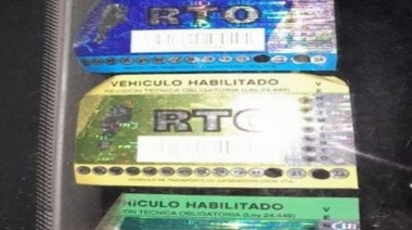 Camión de la DPE tiró 3000 litros de combustible en el bosque