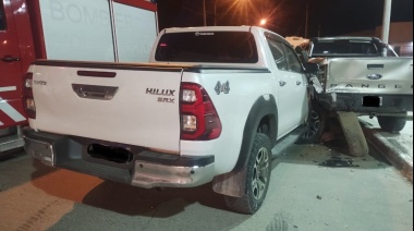 Alcoholizado chocó a otra camioneta estacionada y terminó en el hospital