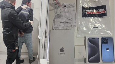 Sustrajo un celular de alta gama y fue detenido