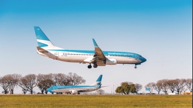 Se desprendió un neumático de un avión de Aerolíneas: pudo haber sido una tragedia e intentaron ocultarlo