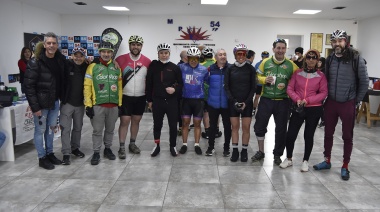 La ‘Contrarreloj Solidaria’ del MOPOF recaudó 800 litros de leche