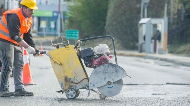 Comenzaron los trabajos en Héroes de Malvinas y bacheos en Maipú
