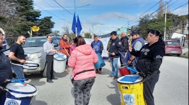 Estatales reclamaron mejora en el pago por título