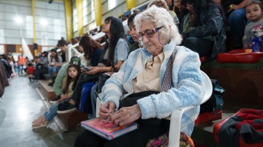 Con una Casa del Deporte colmada se llevó a cabo el bingo “Mes de las Maternidades”
