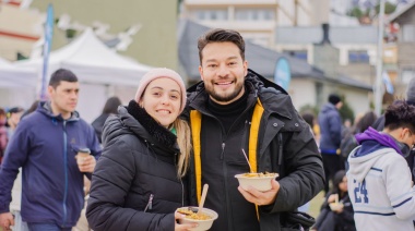 En Ushuaia degustaron 15 mil porciones de paella tras el desfile