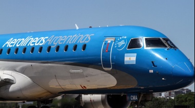 Milei afirmó que si no consigue privatizar Aerolíneas Argentinas la entregará a los empleados