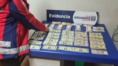 Aduana de Punta Arenas descubrió a viajero argentino portando cerca de 40 mil dólares