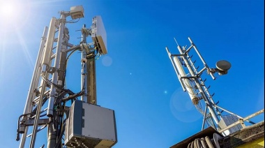 Gobierno quita a ARSAT y ENACOM 100 MHz de espectro