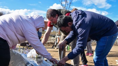 Comenzaron con éxito las capacitaciones para la producción local de frutillas en Tolhuin