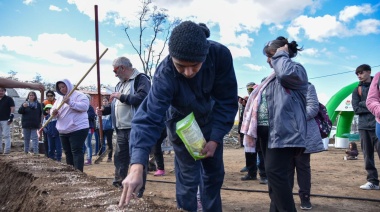 Comenzaron con éxito las capacitaciones para la producción local de frutillas en Tolhuin