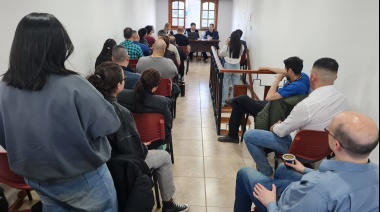 Charla sobre seguridad en la sede de La Libertad Avanza