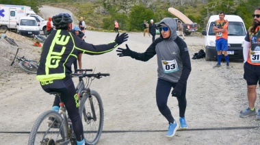 Adrenalina y deporte en el Triatlón de Defensa Civil
