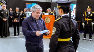 El Gobernador Melella encabezó la ceremonia de egreso de oficiales y agentes de Policía y oficiales del Servicio Penitenciario