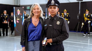 El Gobernador Melella encabezó la ceremonia de egreso de oficiales y agentes de Policía y oficiales del Servicio Penitenciario