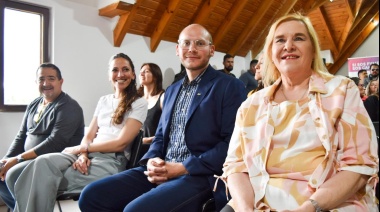 La Cámara de Comercio de Ushuaia entregó certificados a mujeres egresadas de los cursos de carnicería y soldadura