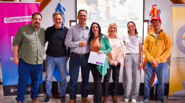 La Cámara de Comercio de Ushuaia entregó certificados a mujeres egresadas de los cursos de carnicería y soldadura