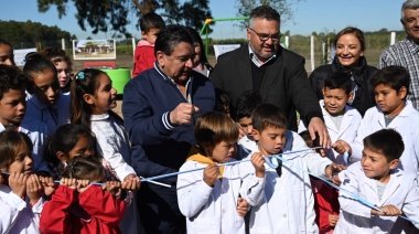 Voytenco inauguró una plaza de juegos en Corrientes en el marco del Operativo RuralEs