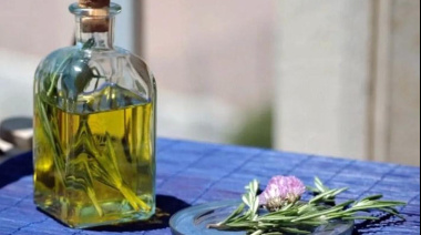 Caña con ruda, la bebida de la buena suerte que se toma cada 1° de agosto