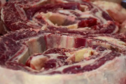 La Cámara Federal revocó el freno del asado con hueso a Tierra del Fuego