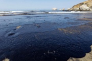 Detectan posible derrame de petróleo en Tierra del Fuego