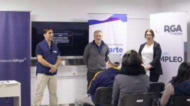 Formación técnica: reparación de PC, placas y aire acondicionado automotriz