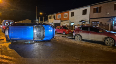 Una mujer al hospital luego de choque y posterior vuelco