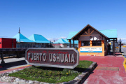 Ingresos sin publicar, vínculos personales y críticas a los gremios por el amiguismo en el Puerto de Ushuaia