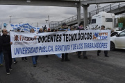 Ante la falta de promulgación los docentes lanzaron un paro nacional de 48 horas