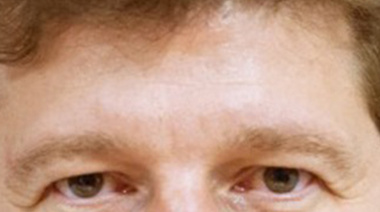 Periodistas a cobro atrasado mientras el gobierno financia portales bizarros