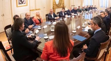 Milei se reune con gobernadores tras su triunfo electoral