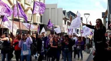 Docentes inician semana con acampe, paro y marcha provincial