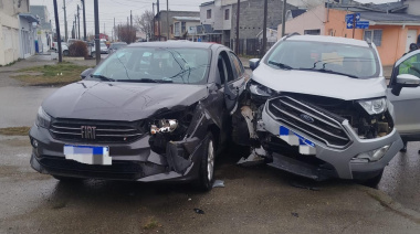 Conductores de 72 y 75 años chocaron en Estrada e Irigoyen