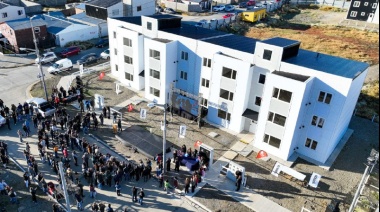 El Gobernador Melella encabezó la entrega de 54 viviendas en Río Grande