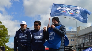 La CTA y ATE se manifestaron frente a los supermercados