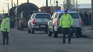 La leche llegó a CONIN con gran despliegue de gendarmes y armas largas
