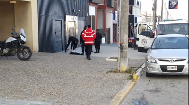 Una persona fue encontrada sin vida en la vía pública