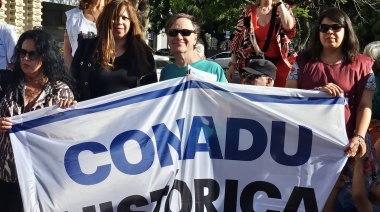 “El salario sigue bajando, y todos sabemos que el costo de vida sigue subiendo"