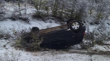 Despiste y vuelco en la ruta 3 con dos personas trasladadas al hospital modular