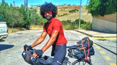 Ciclista indio que recorría Sudamérica rumbo a Ushuaia, murió atropellado