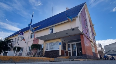 Fue a visitar a su pareja a la comisaría y quedó detenida
