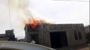 Una sobrecarga eléctrica provocó incendio en una casilla