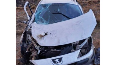 Una mujer salió despedida del auto y resultó gravemente herida