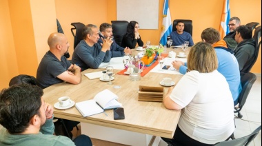 El Gobierno provincial se reunió con el Moto Club Río Grande en el marco de la organización de la 41º Vuelta a la Tierra del Fuego