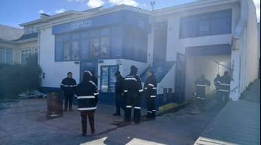Asambleas en la puerta de las oficinas y paro el martes próximo