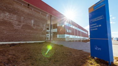 Trabajadores del IPVyH en asamblea para reclamar pago de haberes